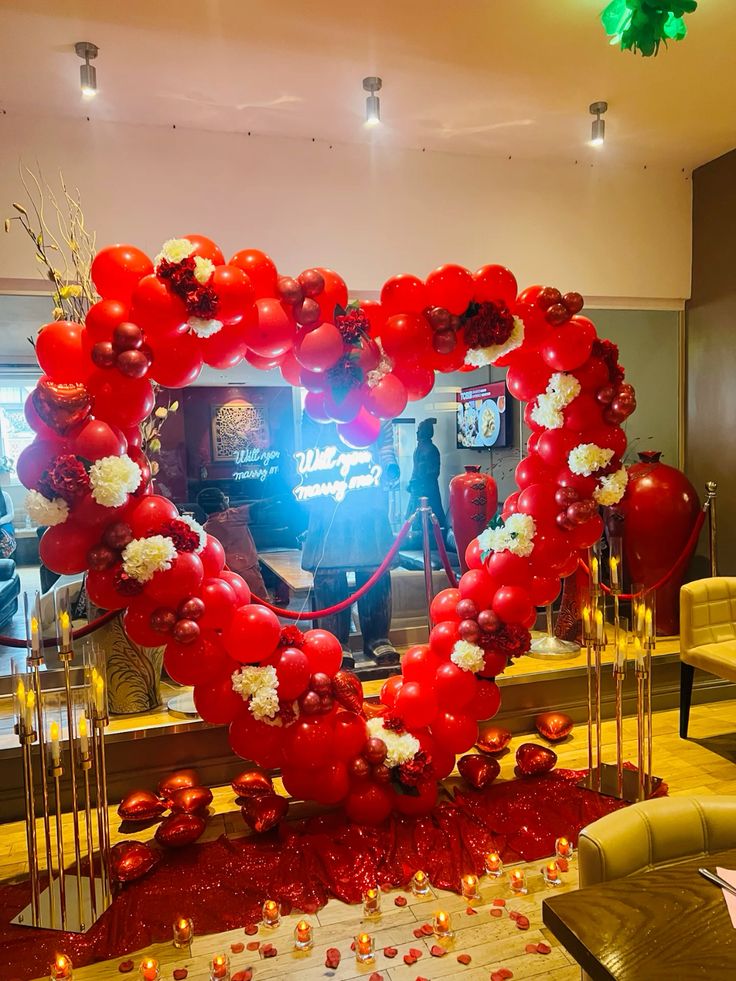 Metal Heart Backdrop Frame